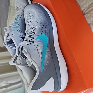 Nike 2017 Flex Run Grey White Size 9 Shoes